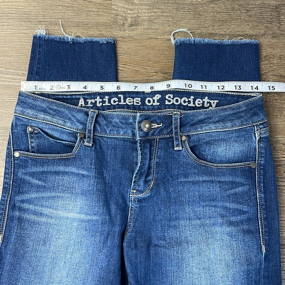 Articles of Society Women’s Mid Rise Ankle Skinny Jean with Raw Hem, size 26 - Picture 5 of 11